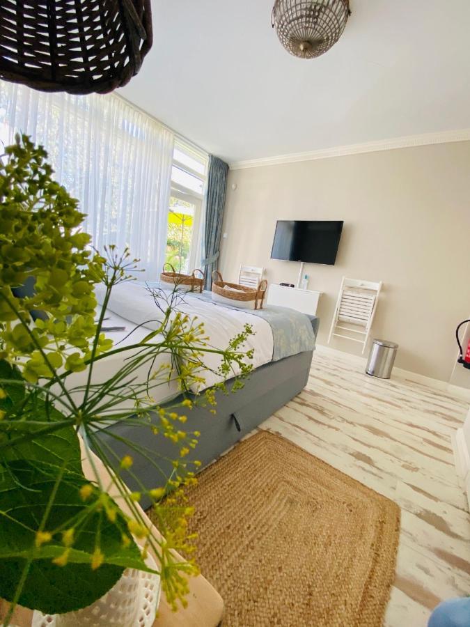 De Tuinkamer-----Prive Diner Op De Kamer Mogelijk!!! Hoogeveen Exterior foto